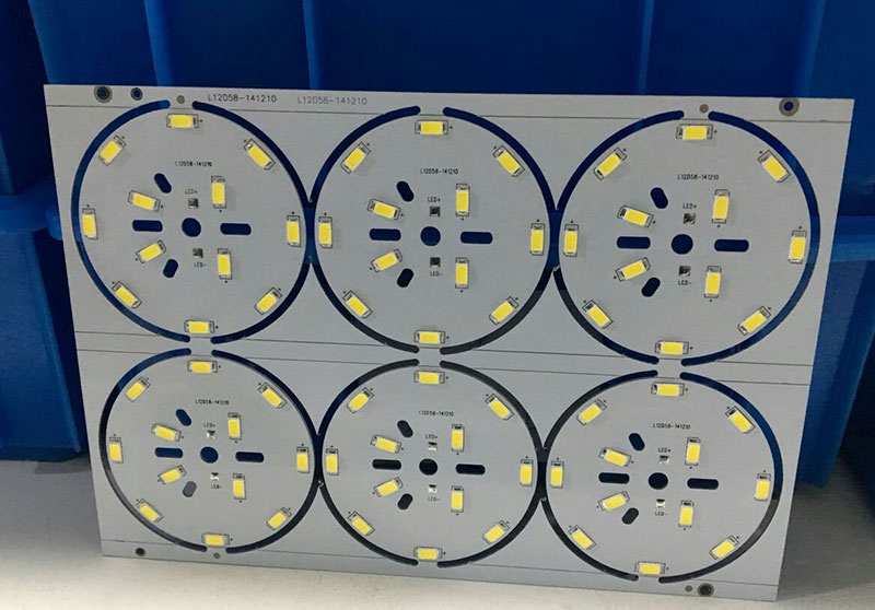 張家港LED燈板SMT貼片加工